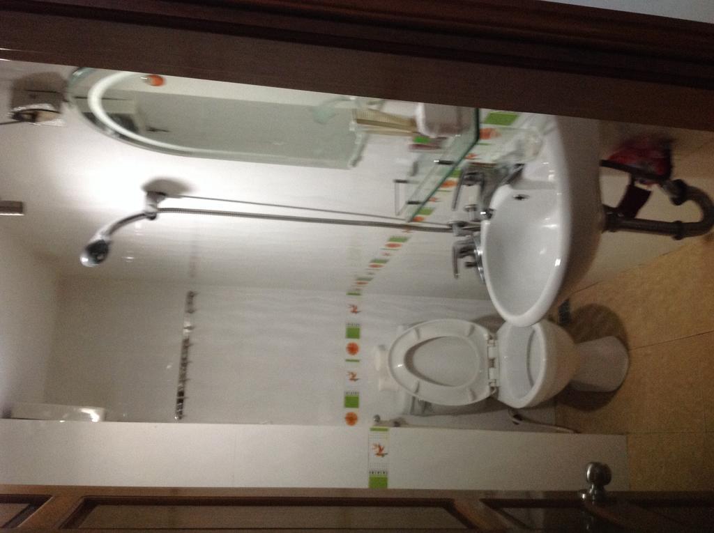 Anh Tuan Hotel Hue Δωμάτιο φωτογραφία